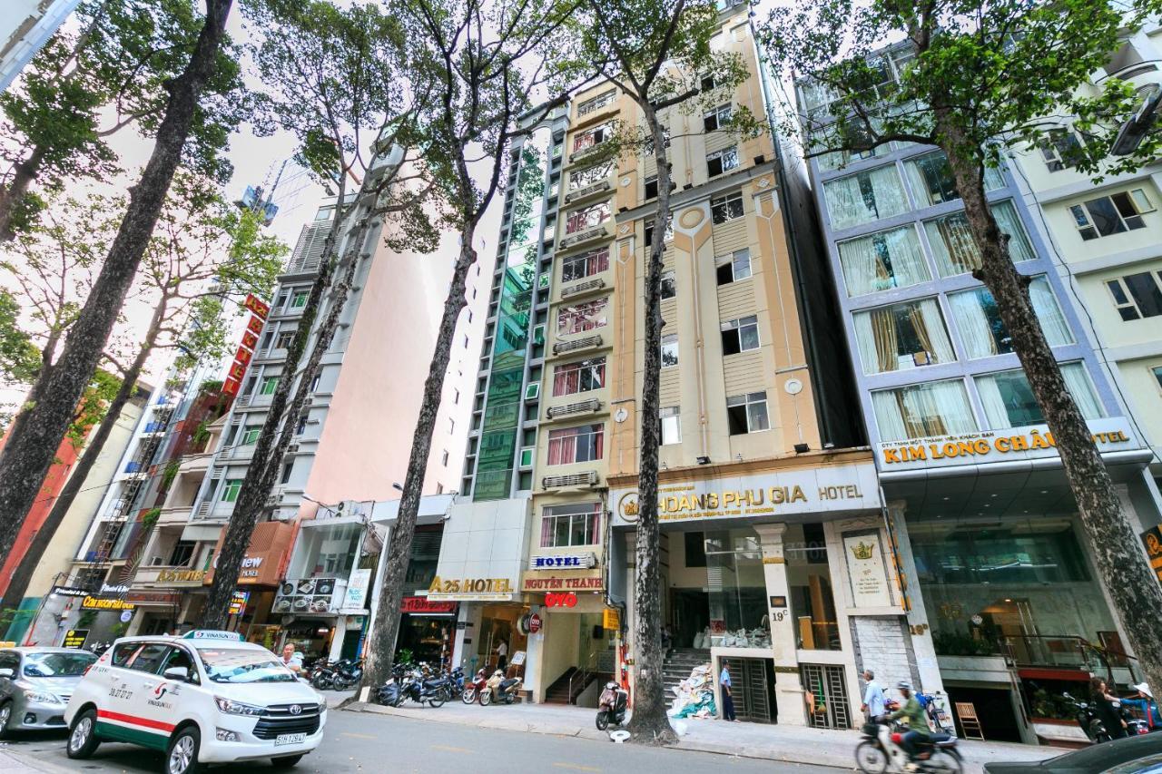 Oyo 422 Nguyen Thanh Hotel Ho Či Minovo Město Exteriér fotografie